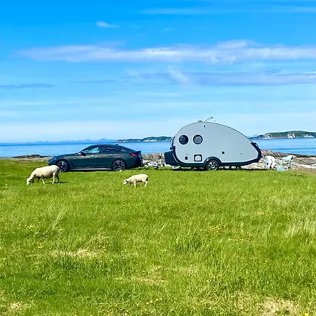 Enkel, Romslig Og Kul Campingvogn