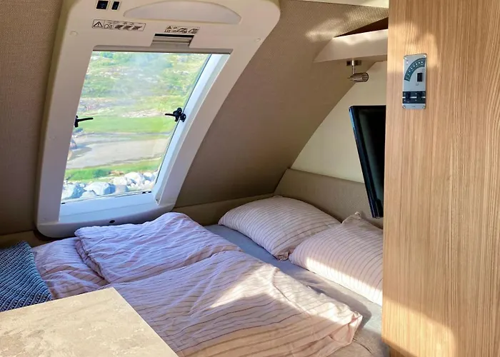 Enkel, Romslig Og Kul Campingvogn Campingplasser