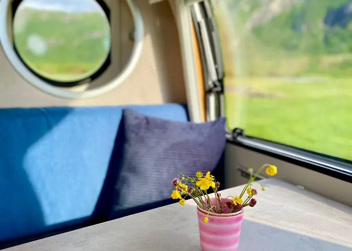 Enkel, Romslig Og Kul Campingvogn Moskenes